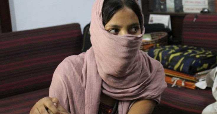 6 साल तक रोज 100 लोग करते थे लड़की से गैंगरेप, पुलिस पर लगाया बड़ा आरोप