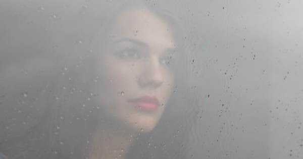 6 Must-Have Skincare Products To Beat Acne This Monsoon