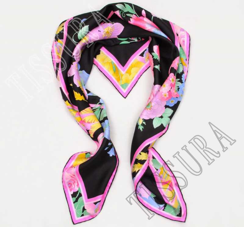 6 Ways To Style Your Tissura Scarf