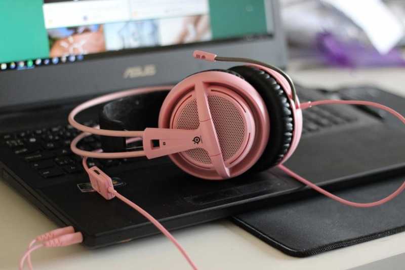 7+ Best Headphones For Gamers-Buyer