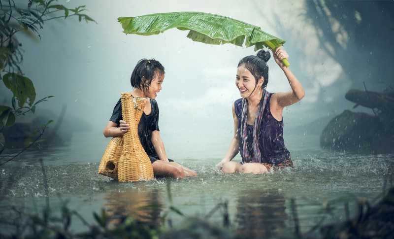 7 Ways To Protect Your Family In Rainy Season - WigglingPen