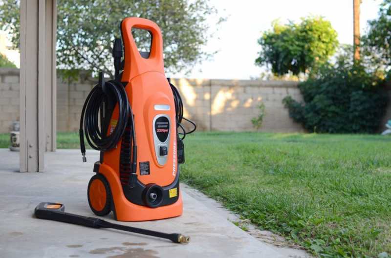 8 Best Pressure Washers In India For Cars & Homes