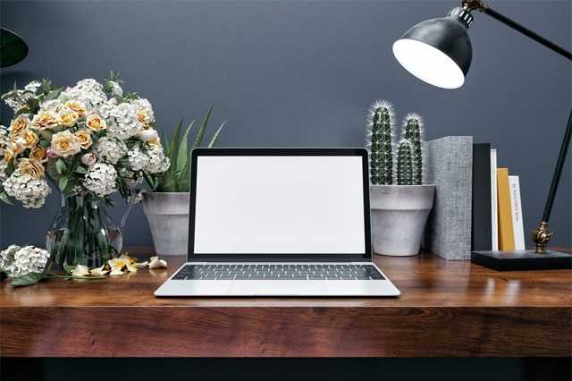 8 Best Travel Laptops For Digital Nomads In 2019 - Best Laptop Ninja