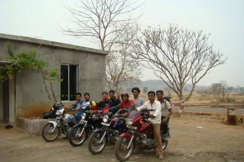 8 Tips For Group Motorcycling Tours | India Backpack Motorbike