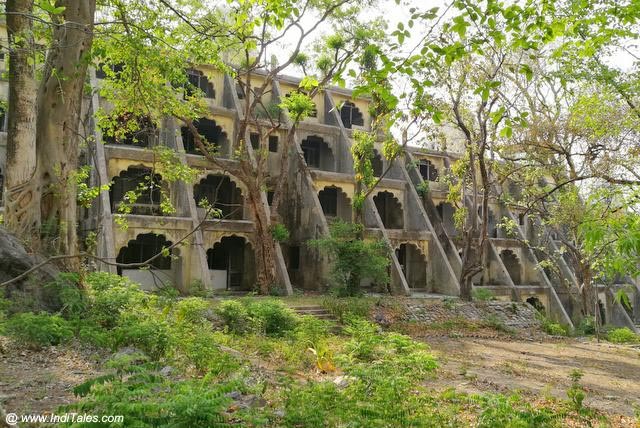 84 Kutiya Rishikesh â Ruins Of Maharishi Mahesh Yogi Ashram
