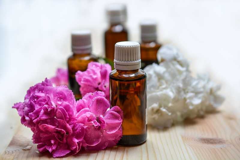 9 Essential Oils For Beautiful Skin - Sarah