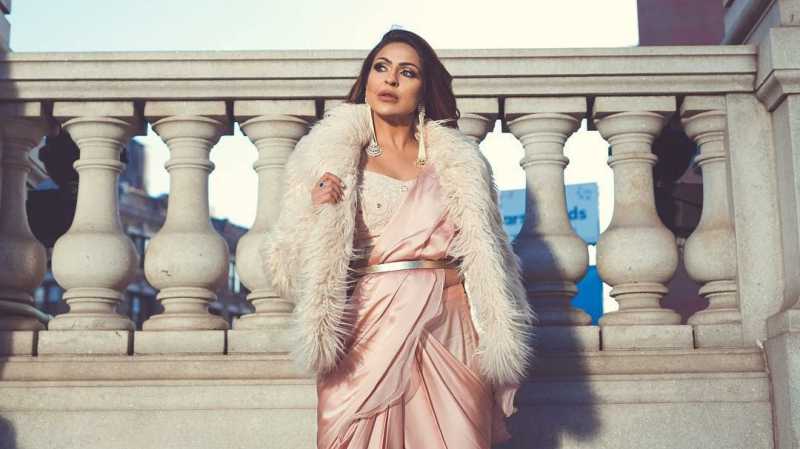 9 Stylish Plain Saree Looks To Inspire You