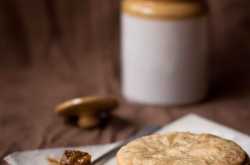 A Bengali Brunch: Koraishootir kochuri [Pooris stuffed with a spicy peas masala]