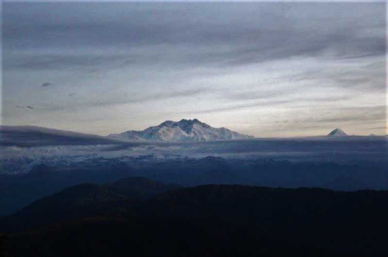 A COMPLETE Sandakphu Travel Guide For All Trekkers And Tourists