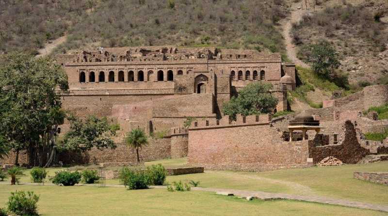 A Day In The Bhangarh Fort | Hoteldekho Blog