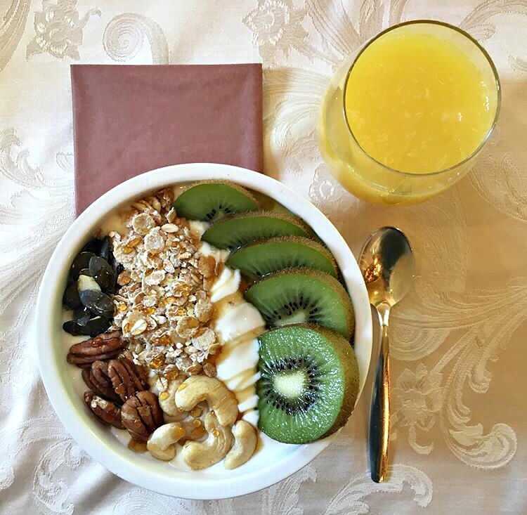 A GIRL & HER FITNESS EXPERT!!