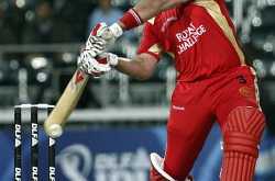 A Royal win keeps Royals semifinal hopes alive