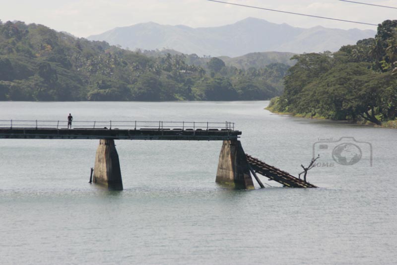 A Sonnet To Fiji - I Am Not Home