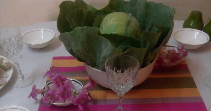 A Table With Spring/Summer 2019 Color Palette:)