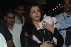 A first glimpse at Aaradhya Bachchan
