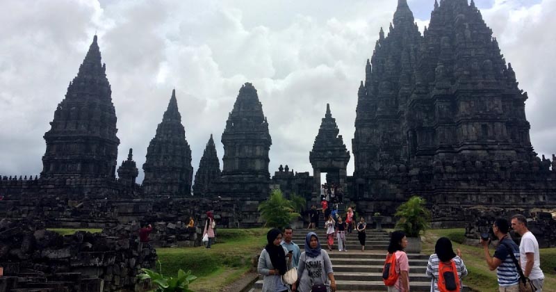 A Trip To Jojga - Part 1: The 9th Century Prambanan Temple