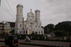 A walk down Mangalore’s Hampankatta market and some good eats.
