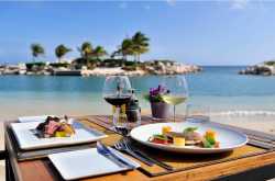 A way to eat healthy while on vacation