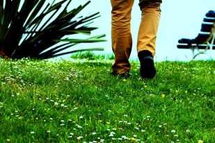 AB AAGE BADHNE KO JI CHAHE....