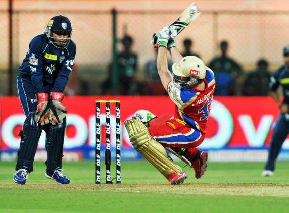 AB Devilliers And Dwayne Smith - Two IPL Superstars On Super Sunday...