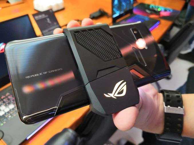 ASUS ROG Phone Specification And Price, With All Accessories
