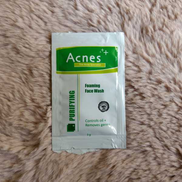 Acnes The Acne Specialist