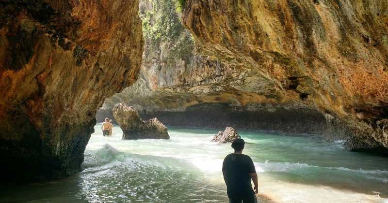 Adventure And Beauty- Uluwatu Beach,Bali