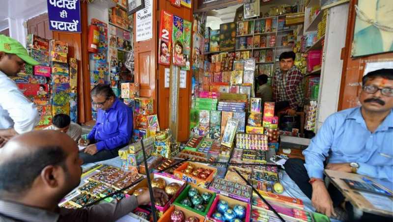 After Ban On Firecrackers - Supreme Court Judges, Environmentalists To Stop Using Cars And Vehicles