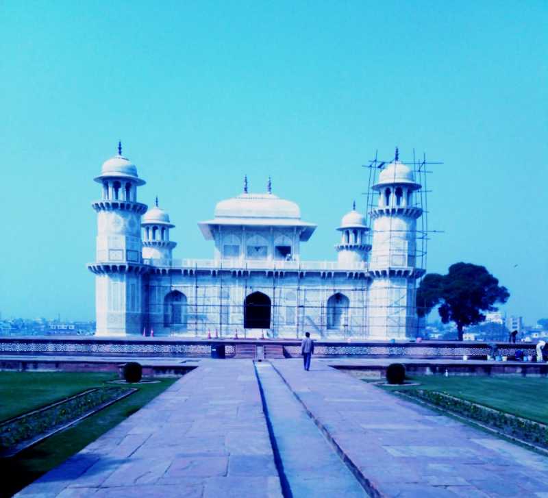 Agra: The Lesser Known Tomb Of I’timad-Ud-Daulah