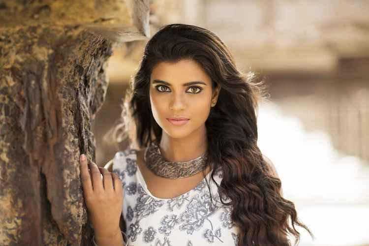 Aishwarya Rajesh Debuts In Tollywood With Kousalya Krishnamurthy - IQlikmovies Blog