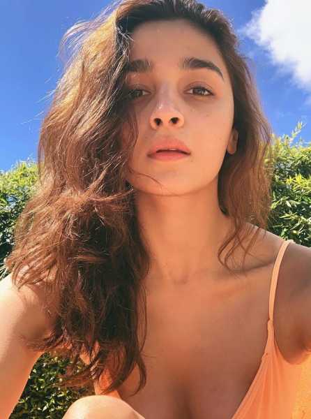 Alia Bhatt Latest Pictures - Cinemaz World