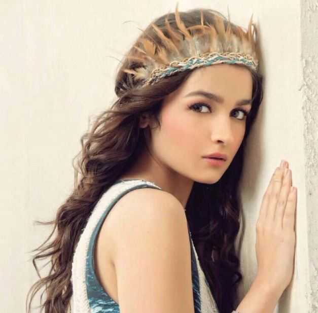 Alia Bhatt Laurelled As The Trendsetter Of The Year 2015