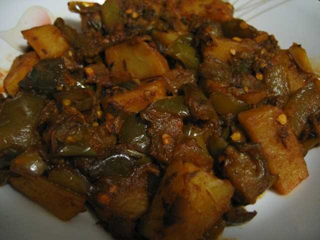 Aloo Simla Mirch Recipe