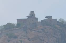 An Awesome Trek Called Gingee Fort (Rajagiri Fort) - Karthiverse