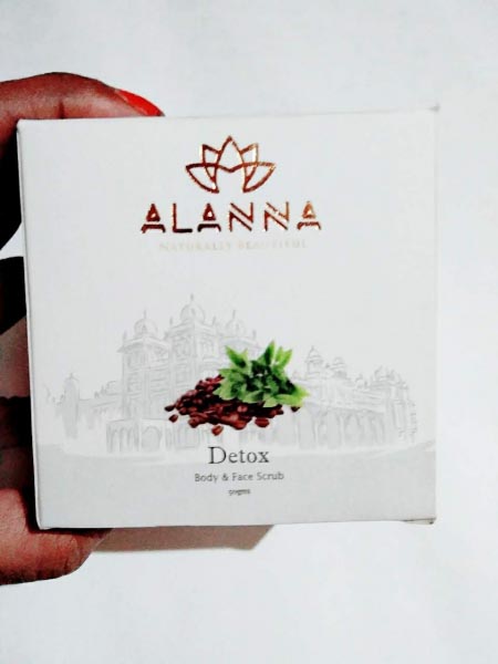 An Honest Review Of Alanna Detox Face & Body Scrub With Coffee, Green Tea For Men & Women -