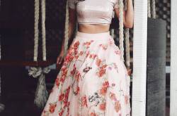 An inspiration : Santoshi Shetty - A Fashion blogger.