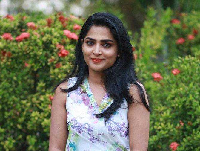 Anagha Malayalam Actress Photos Images - Breezemasti