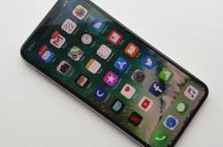 Analyst Predicts 2019 iPhone May Feature In-Display Touch ID, USB-C, and a Smaller Notch