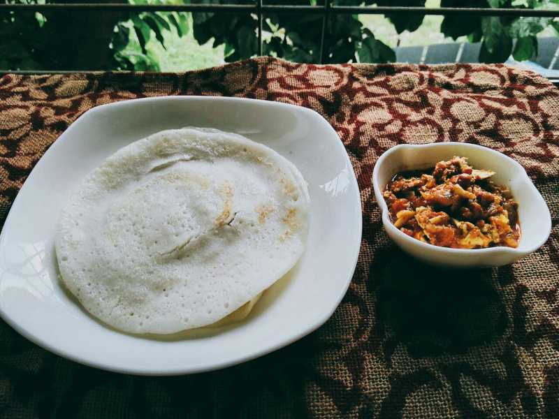 Appam And Egg Curry