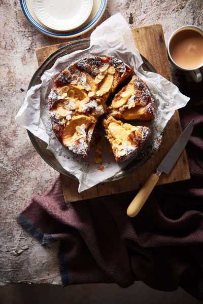 Apple Almond Sultana Cake - The White Ramekins