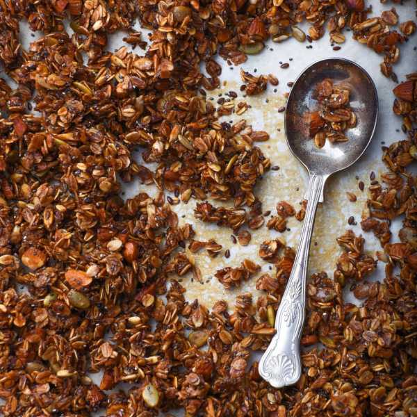 Apple Cinnamon Granola