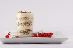 Are overnight oats healthy? Easy, nutritious and super yummy for work day mornings!