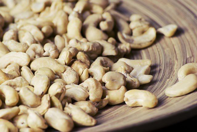Are You Aware Of These Amazing Benefits Of Cashews?