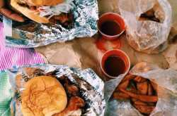 Artisan Chicken Sandwich Eater\