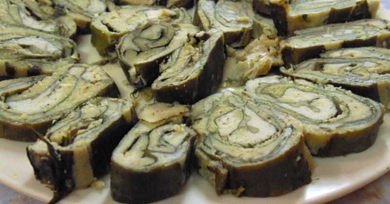 Arvi Ke Patte Ke Pakode [Colocasia Leaves Fritter ]