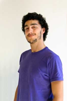 Asymmetry Of Spontaneous And Deliberate Smiles