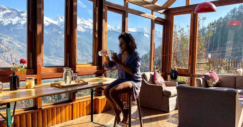 At The Cafe! Chapter-1