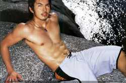 Aum Atichart Chumnanont