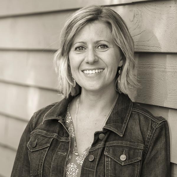 Author Interview: Melanie Hooyenga