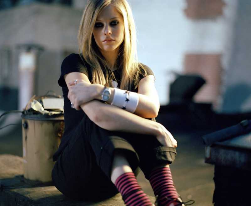 Avril...Sizziling